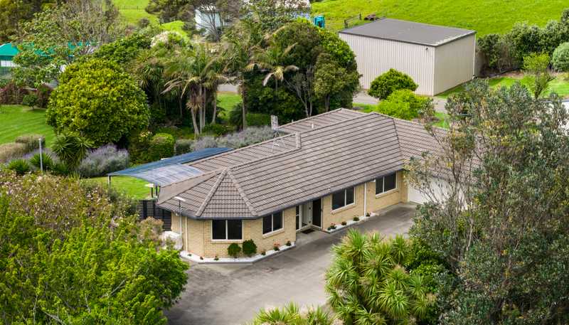 443 Lees Gully Road, Pollok
