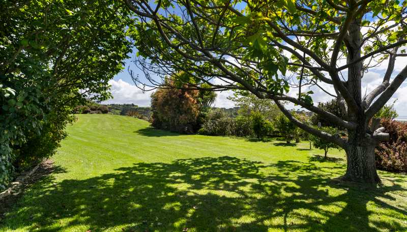 443 Lees Gully Road, Pollok