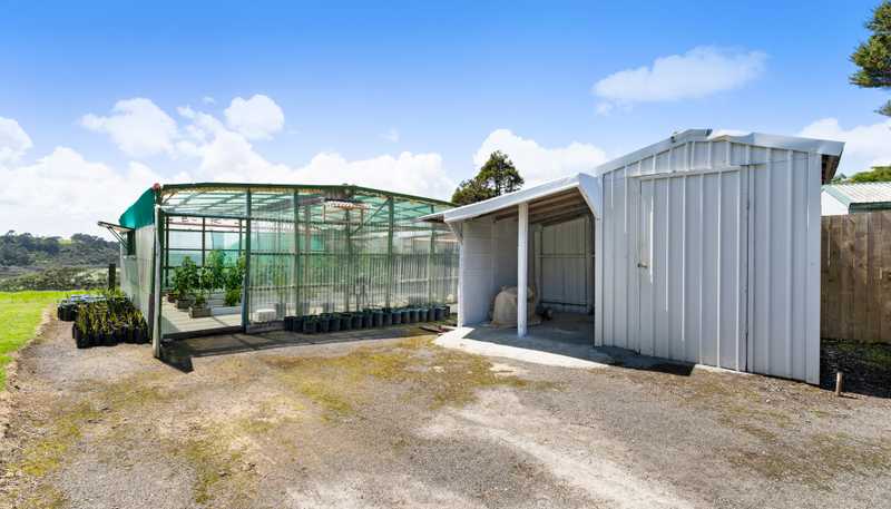 443 Lees Gully Road, Pollok