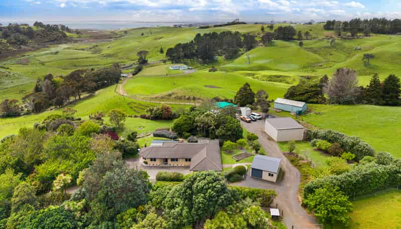 443 Lees Gully Road, Pollok