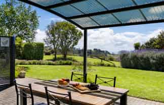 443 Lees Gully Road, Pollok