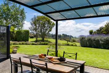 443 Lees Gully Road, Pollok