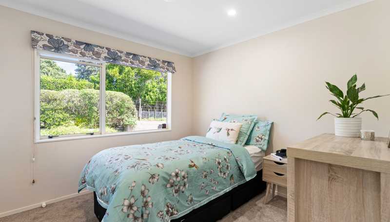 443 Lees Gully Road, Pollok