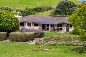 443 Lees Gully Road, Pollok