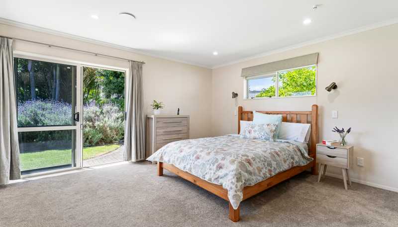 443 Lees Gully Road, Pollok
