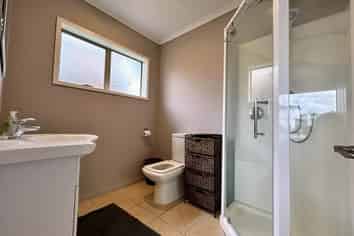 54A Ridgeway Road, Pukekohe