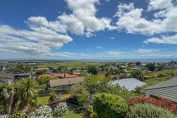 222 Reservoir Road, Thames