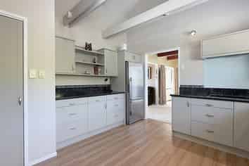 222 Reservoir Road, Thames