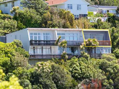 1/17 Wrights Hill Road, Karori