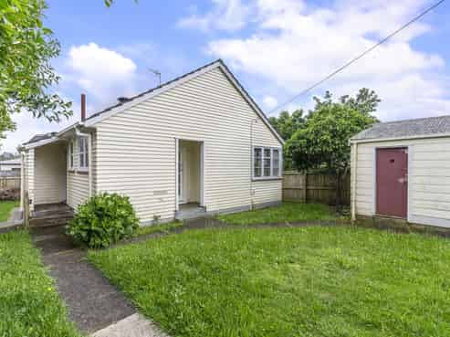 1/15 Otakau Road, Milford