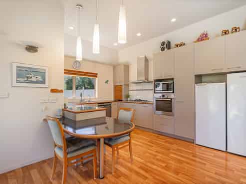 124 Goldfields Drive, Matarangi