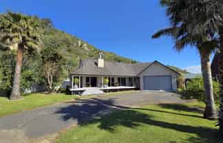 124 Goldfields Drive, Matarangi