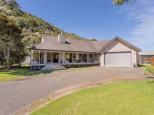 124 Goldfields Drive, Matarangi