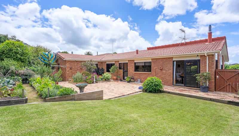 5 Marina View Drive, West Harbour