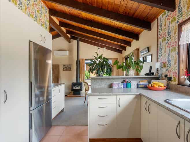 5 Marina View Drive, West Harbour