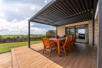 347 King Road, Rosewill