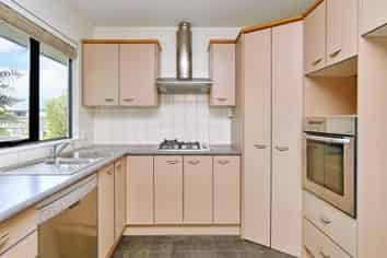 137 Kotuku Crescent, WOOLSTON