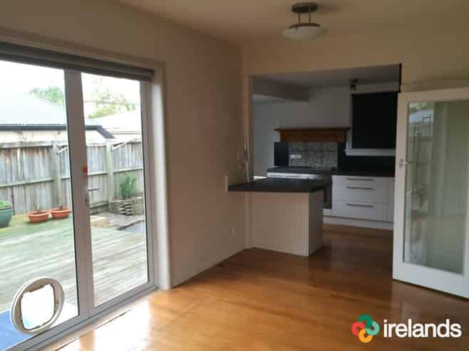 46 Roosevelt Avenue, Saint Albans