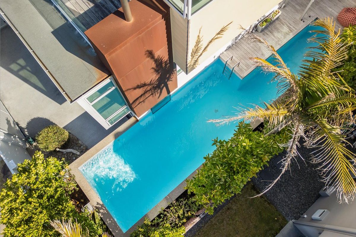 Owners Ready to Sell – Award-Winning Architectural Home - Widok 6