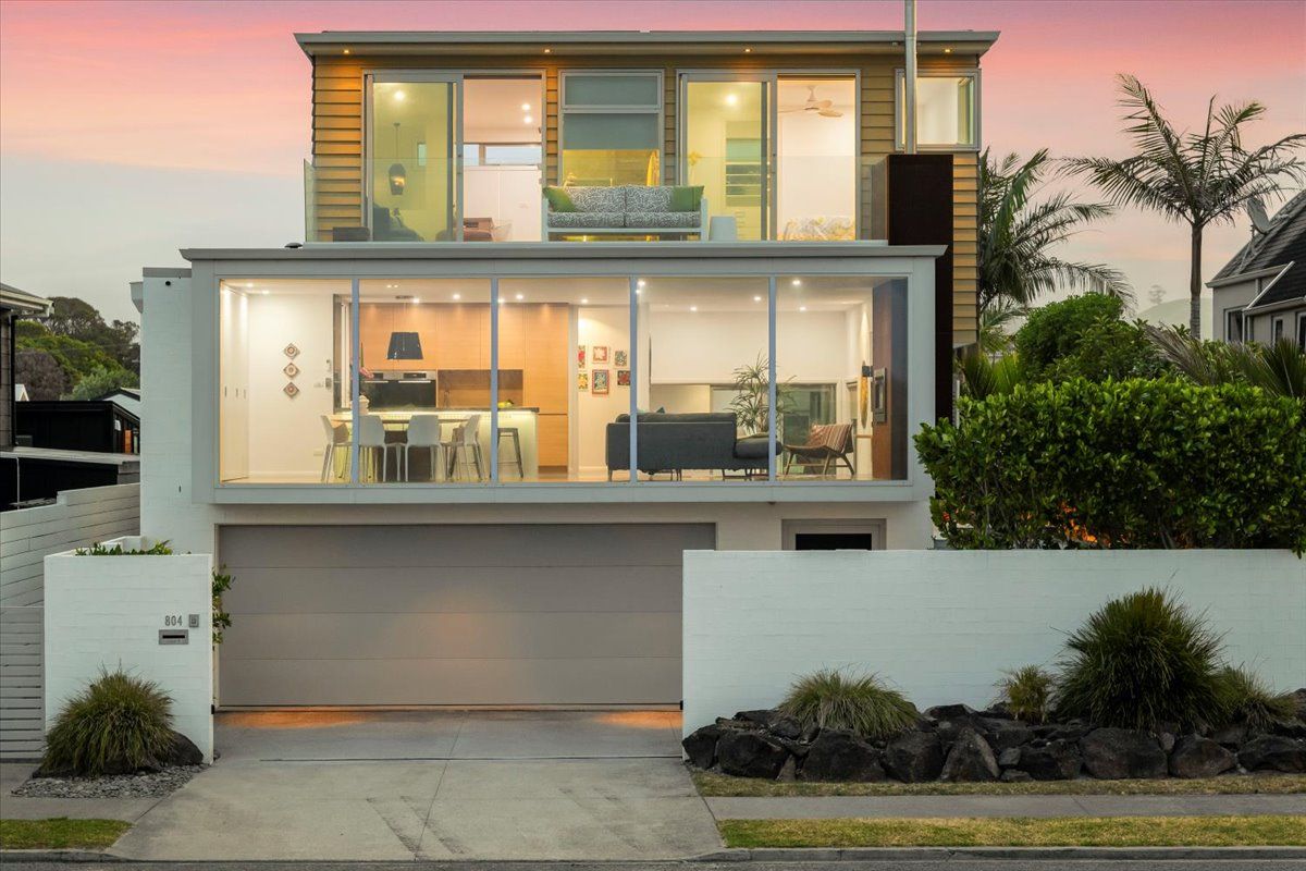 Owners Ready to Sell – Award-Winning Architectural Home - Widok 3