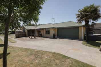 27 Corinth Grove, Papamoa