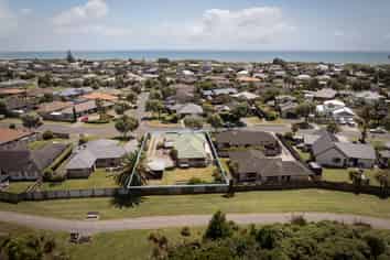 27 Corinth Grove, Papamoa