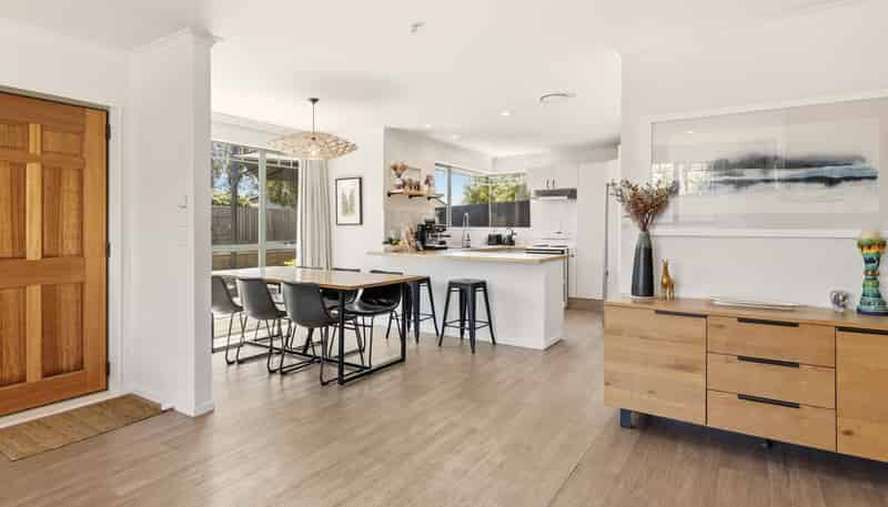 27 Corinth Grove, Papamoa