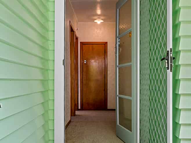 117H Seaview Road, Westown