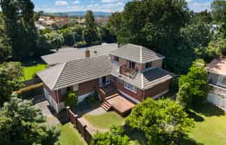 87 Hill Road, Hill Park