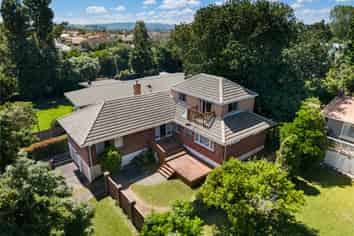 87 Hill Road, Hill Park