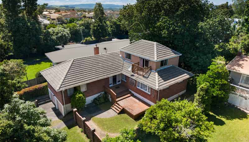 87 Hill Road, Hill Park