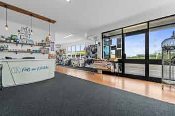 Retail/kitchen space for lease 