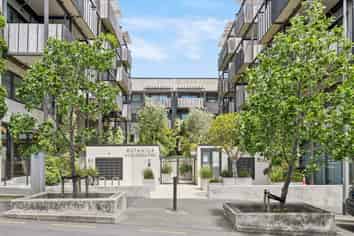 303/30A Enfield Street, Mount Eden