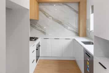 16c Balgowan Terrace, Conifer Grove