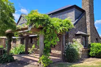 8 Point Road, Monaco