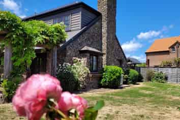 8 Point Road, Monaco