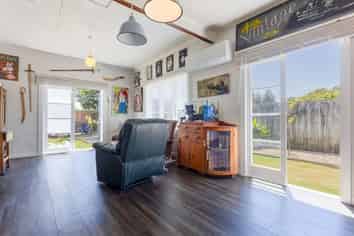 6 Kapiti Lane, OTAKI BEACH