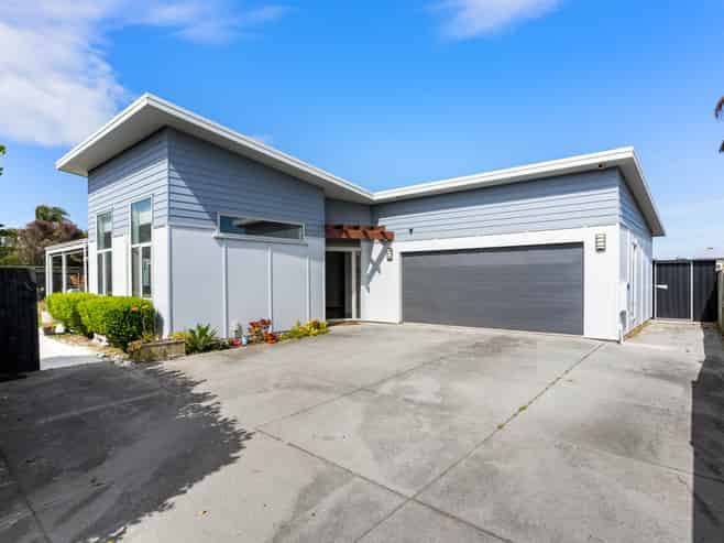 17 Excelsa Place, Papamoa