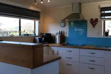 8 ORourke Pl, Otaki Beach