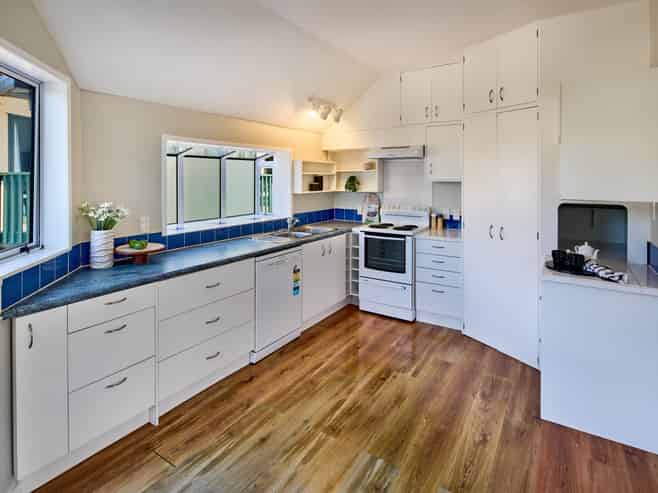 6 Bladon Terrace, Ngaio