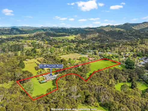 23-25 Mountain Road, Henderson Valley