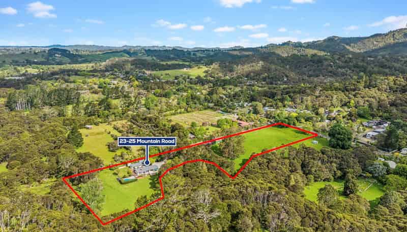 23-25 Mountain Road, Henderson Valley