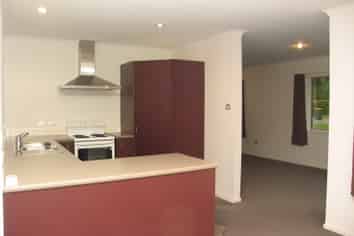 8 Hector Close, Kingston