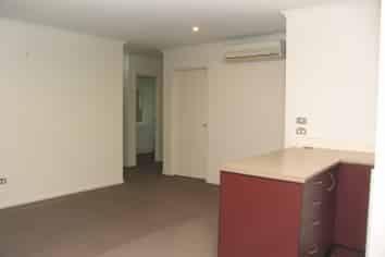 8 Hector Close, Kingston