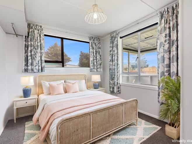 2 Pukehina Parade, Pukehina