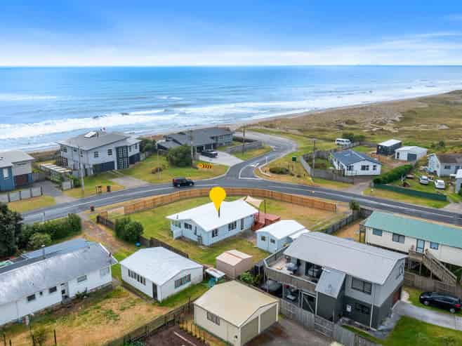 2 Pukehina Parade, Pukehina