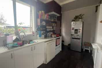 68 Lees Street, Gladstone