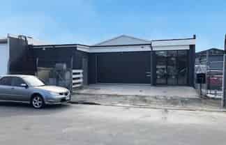 Functional Sydenham workshop & office 