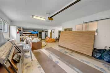 31 Castleton Drive, Mellons Bay