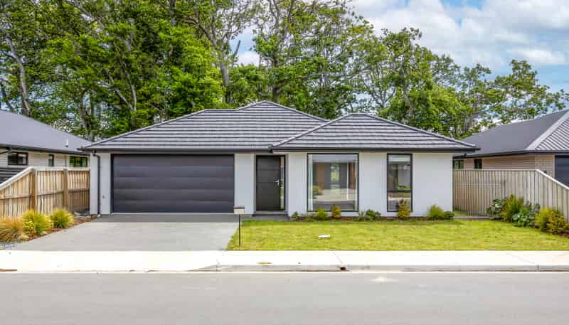 25 Crossley Avenue, Ravenswood